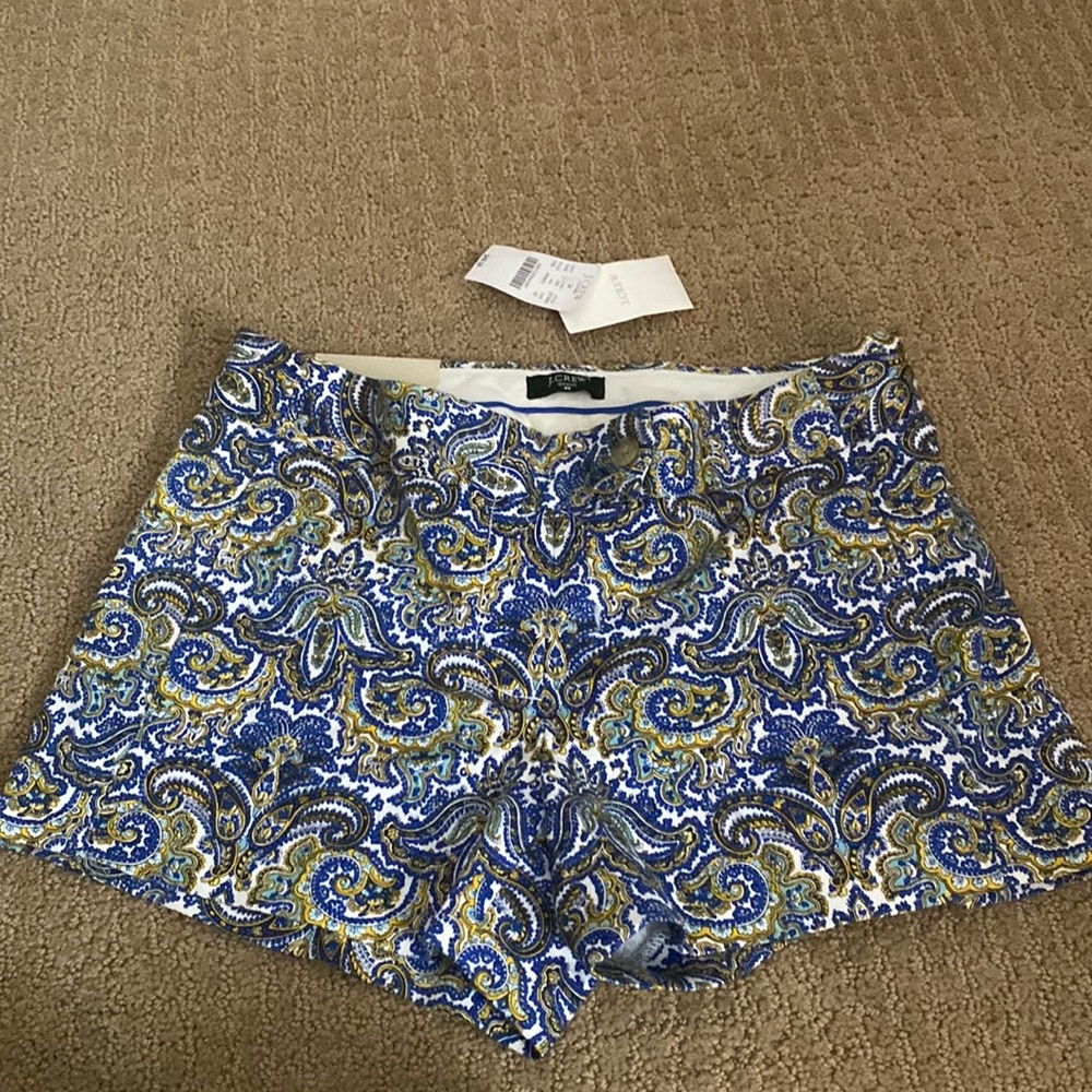 The brand is J. Crew. The size is 00 in the inseam is 3”